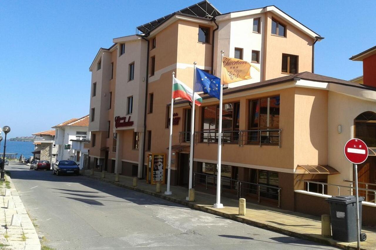 Hotel Chuchulev Sozopol Exteriör bild