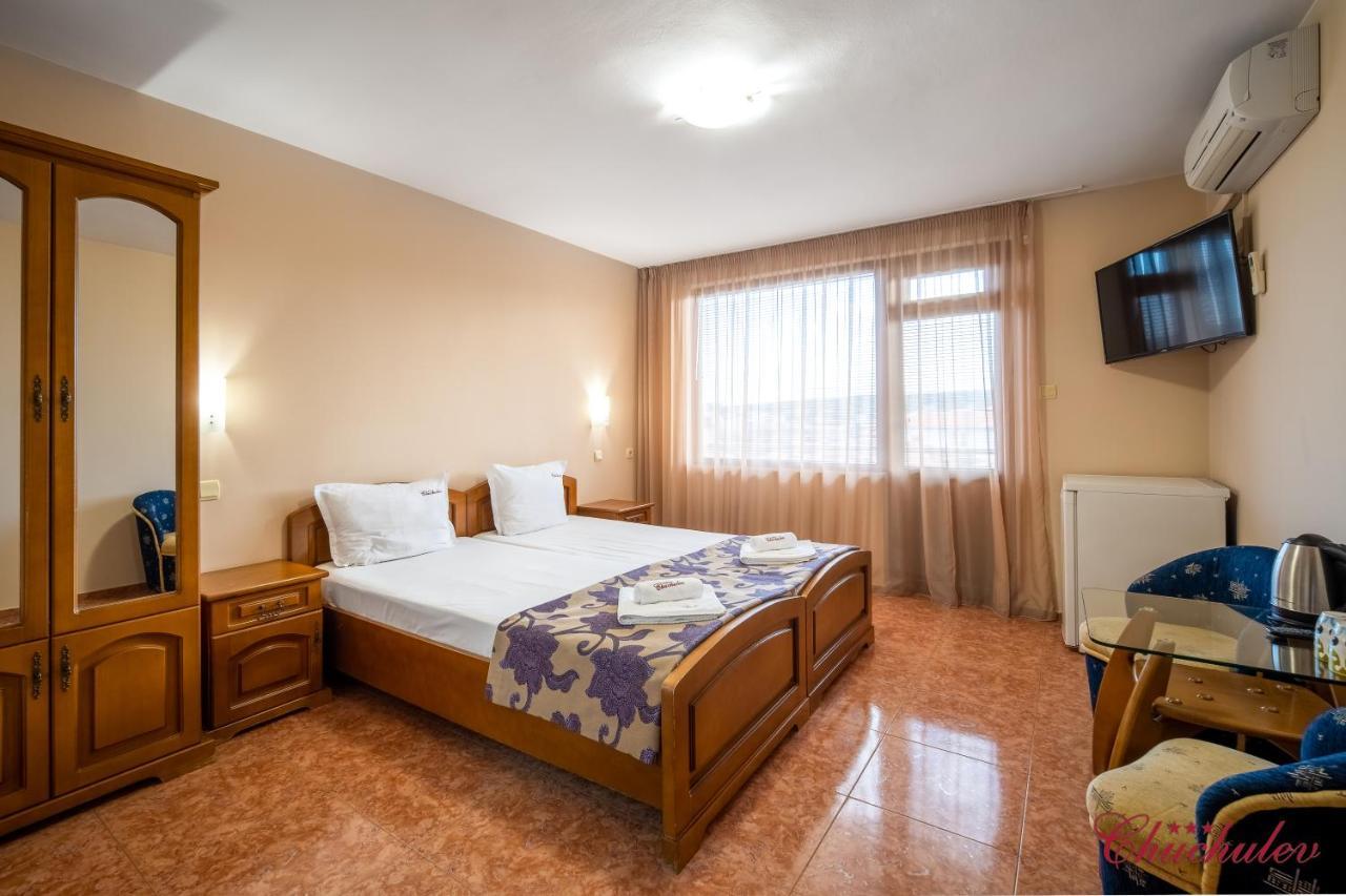 Hotel Chuchulev Sozopol Exteriör bild