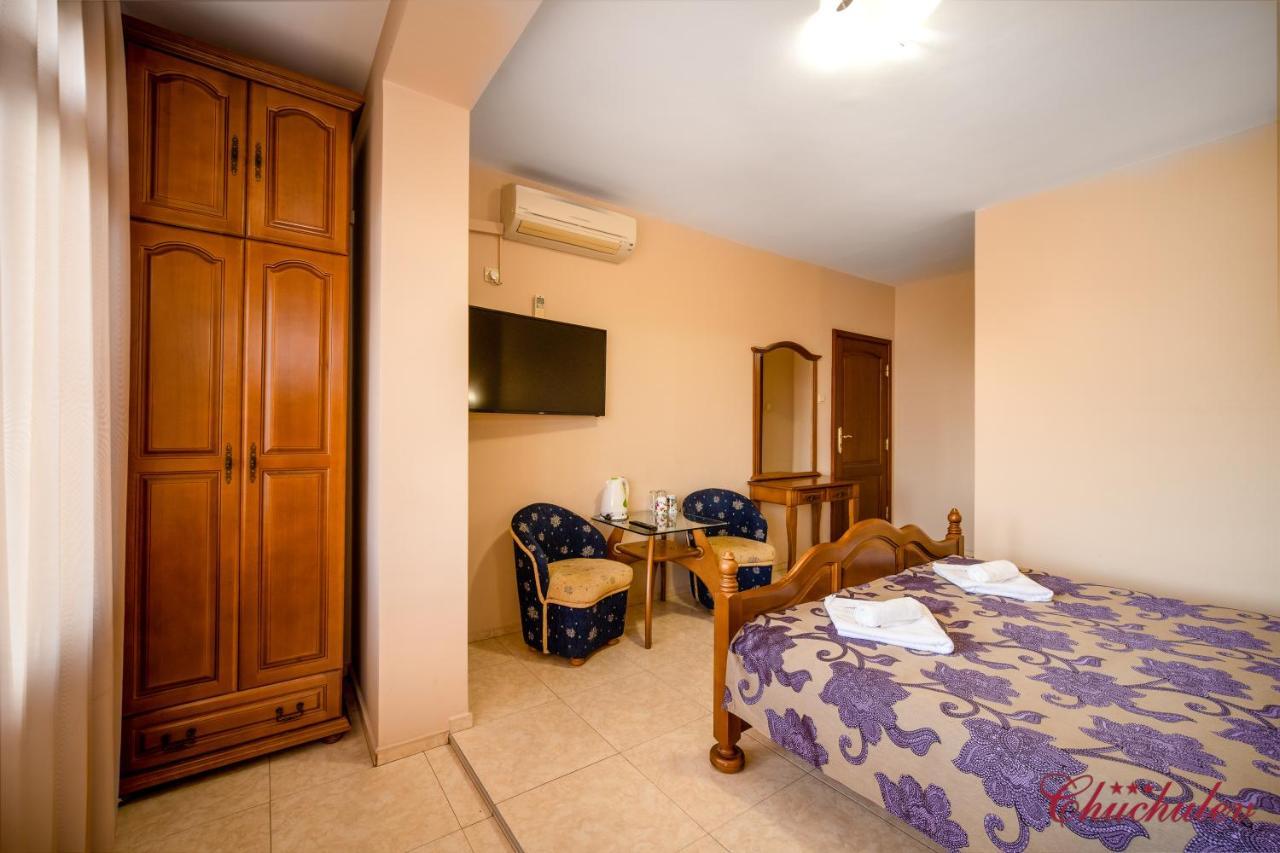 Hotel Chuchulev Sozopol Exteriör bild