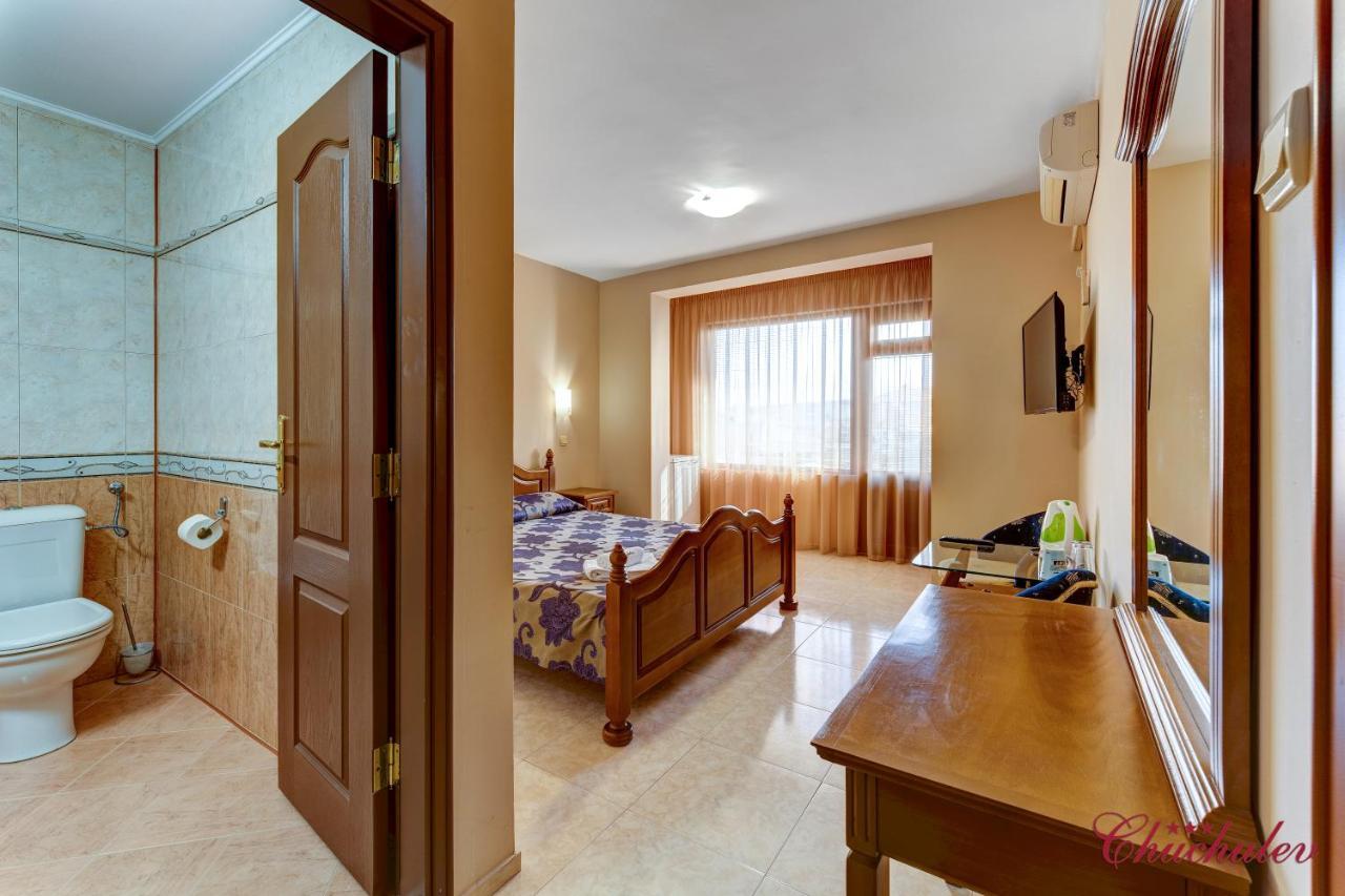 Hotel Chuchulev Sozopol Exteriör bild