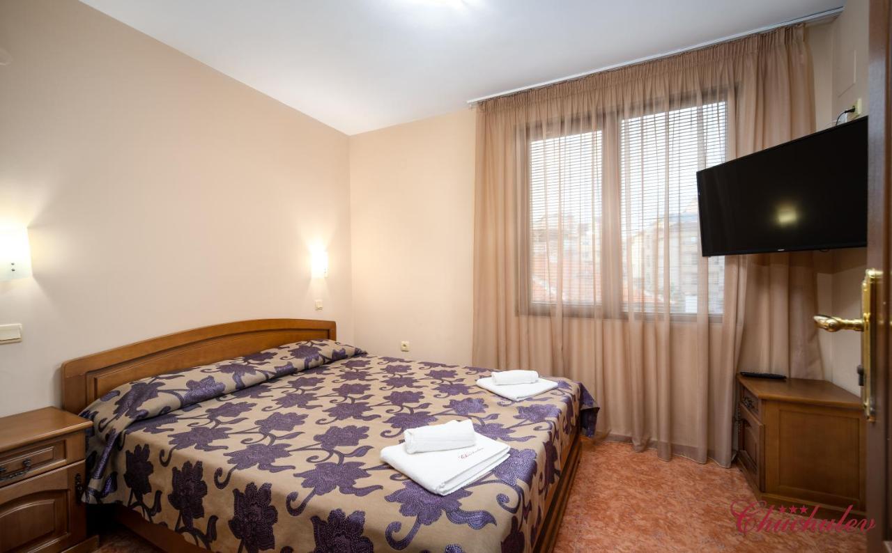Hotel Chuchulev Sozopol Exteriör bild