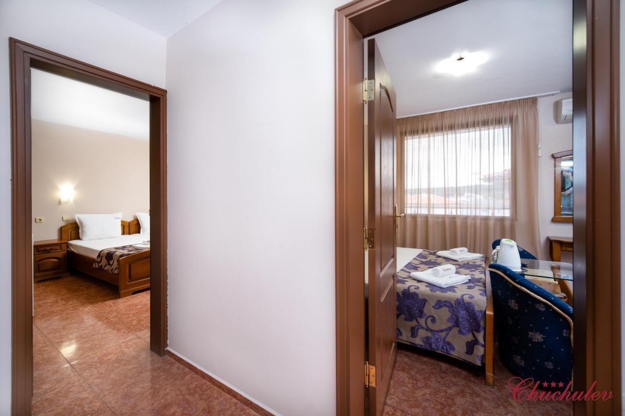 Hotel Chuchulev Sozopol Exteriör bild