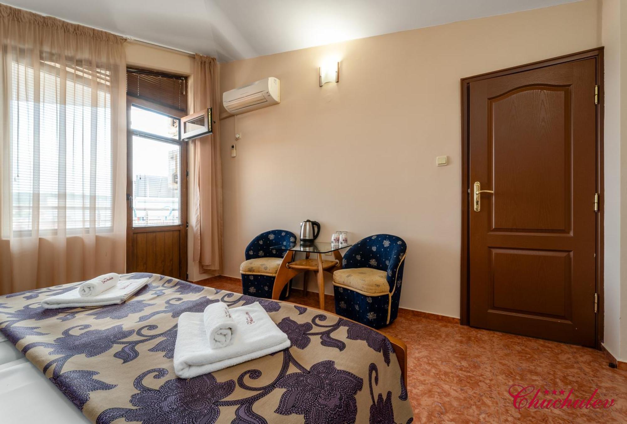 Hotel Chuchulev Sozopol Exteriör bild
