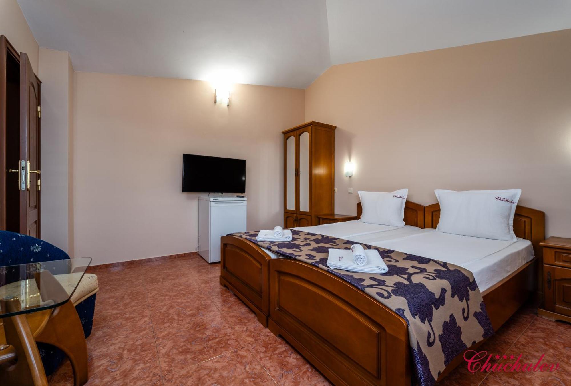 Hotel Chuchulev Sozopol Exteriör bild
