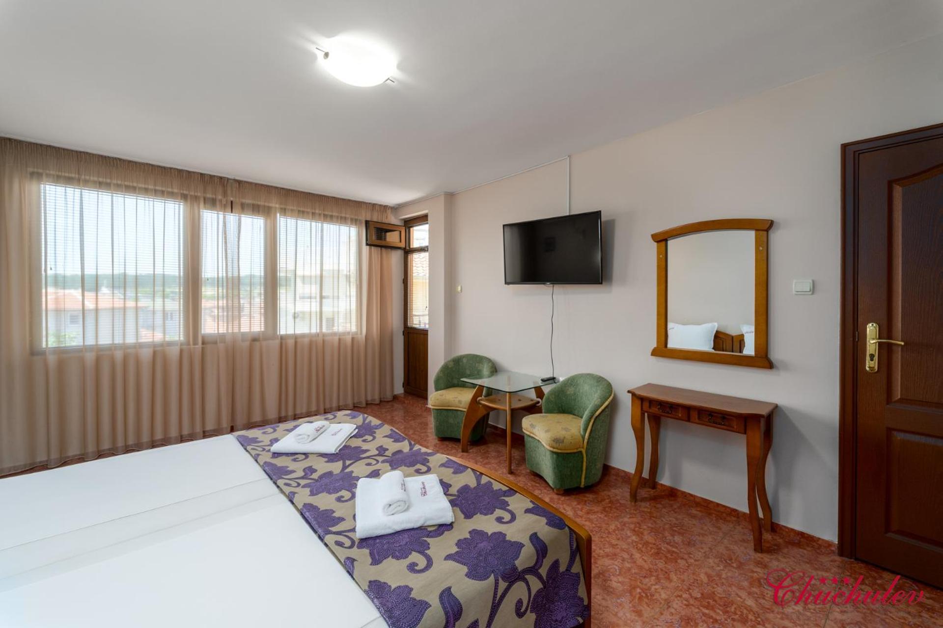 Hotel Chuchulev Sozopol Exteriör bild